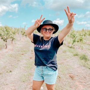 Meet your Posher, Nicole